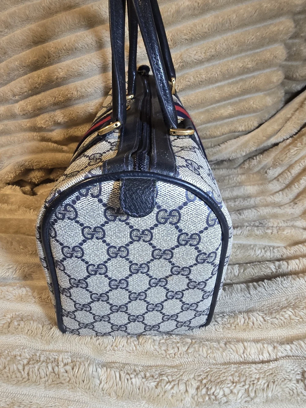 Authentic Vintage Gucci GG Supreme Navy Web Sherry Line Boston Bag